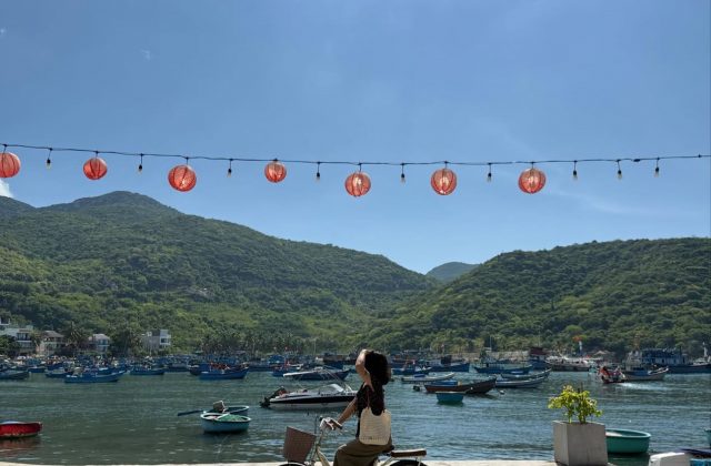 Thuê xe 4 chỗ sân bay Cam Ranh đi Vĩnh Hy giá bao nhiêu?