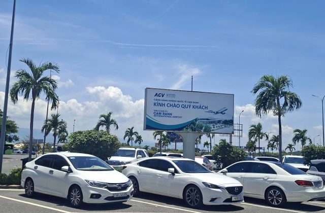 Xe 4 chỗ